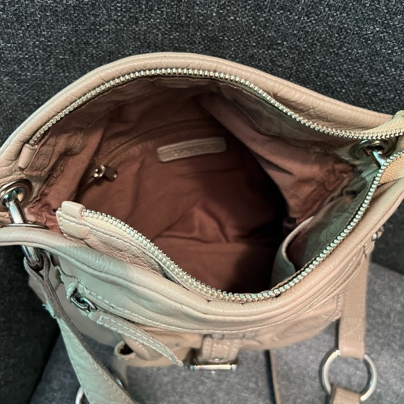 Tano brand crossbody taupe leather purse. - Picture 4 of 7